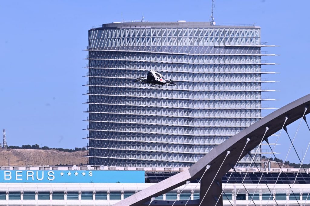 Zaragoza hace historia en la logística de emergencias con el vuelo del Proyecto USAVE F1 1